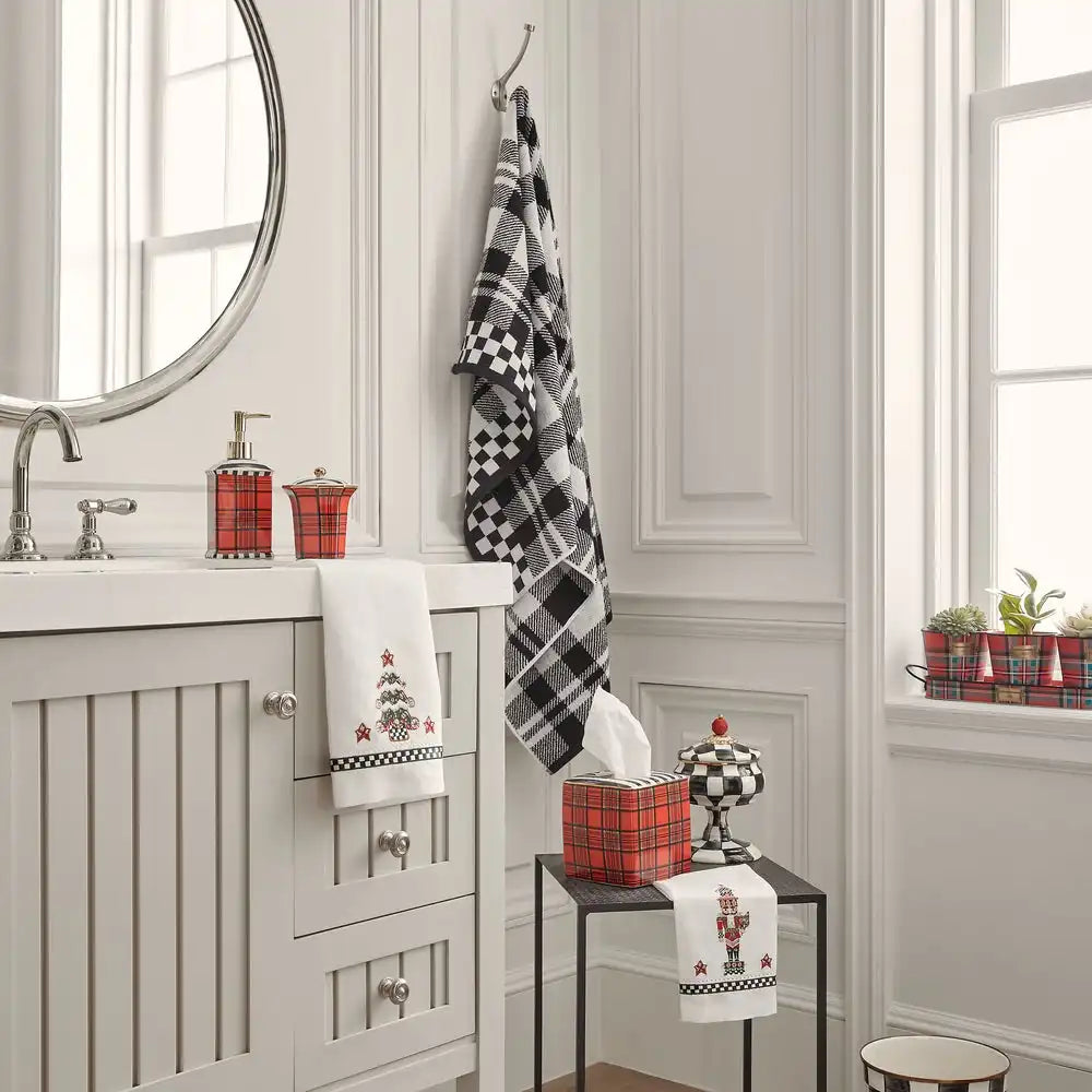 Nutcracker & Tree Guest Towels, Set of 2